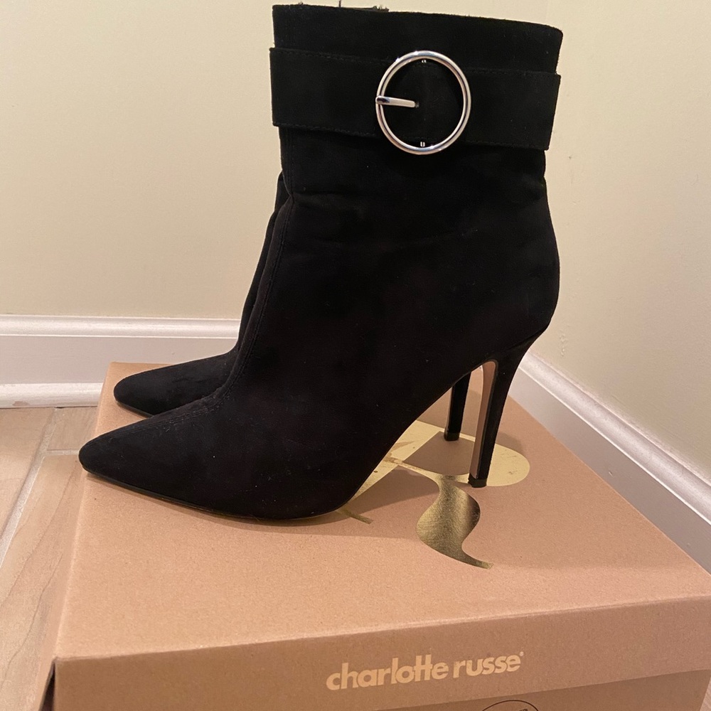 High heel boots